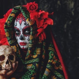 Halloween-Like Traditions - Dia de los muertos