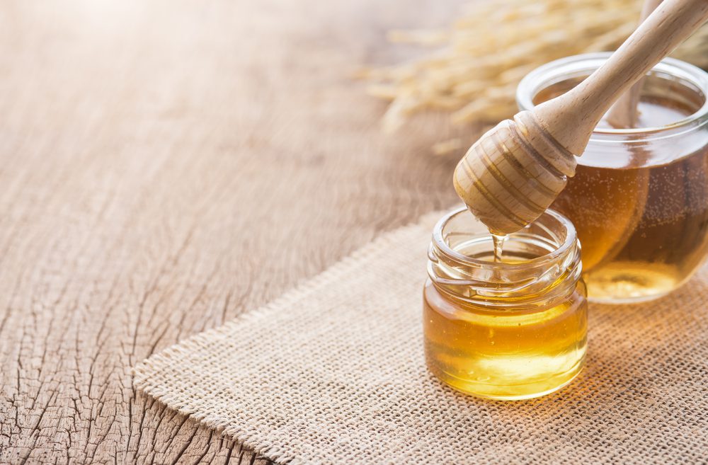 Best Ways to Hydrate Your Skin - use honey
