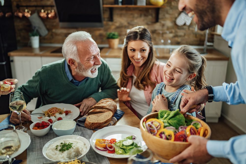 Healthy habits for seniors - socialize